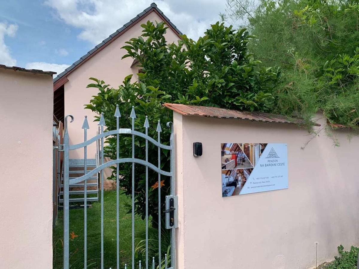 Penzion Na barokní cestě Wellness&Spa Plasy Exterior foto